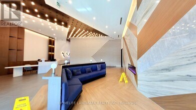 1037 The Queensway in Toronto, ON - Building Photo - Building Photo