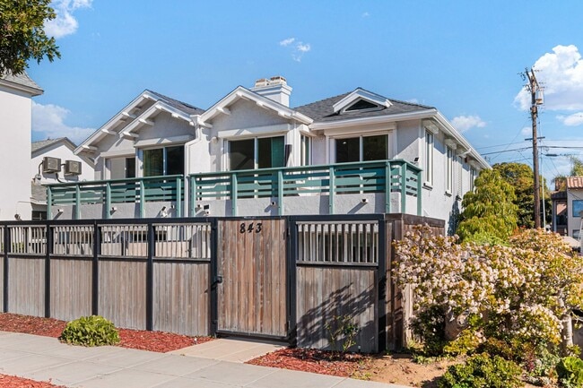 841-3 3rd St in Encinitas, CA - Building Photo - Building Photo