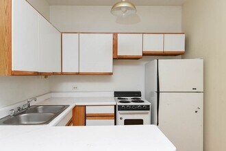 638 W Barry in Chicago, IL - Building Photo - Building Photo