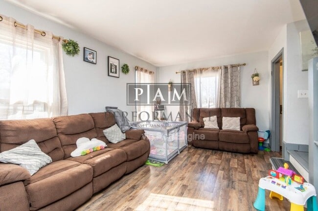 3876 S Brust Ave in Milwaukee, WI - Building Photo - Building Photo