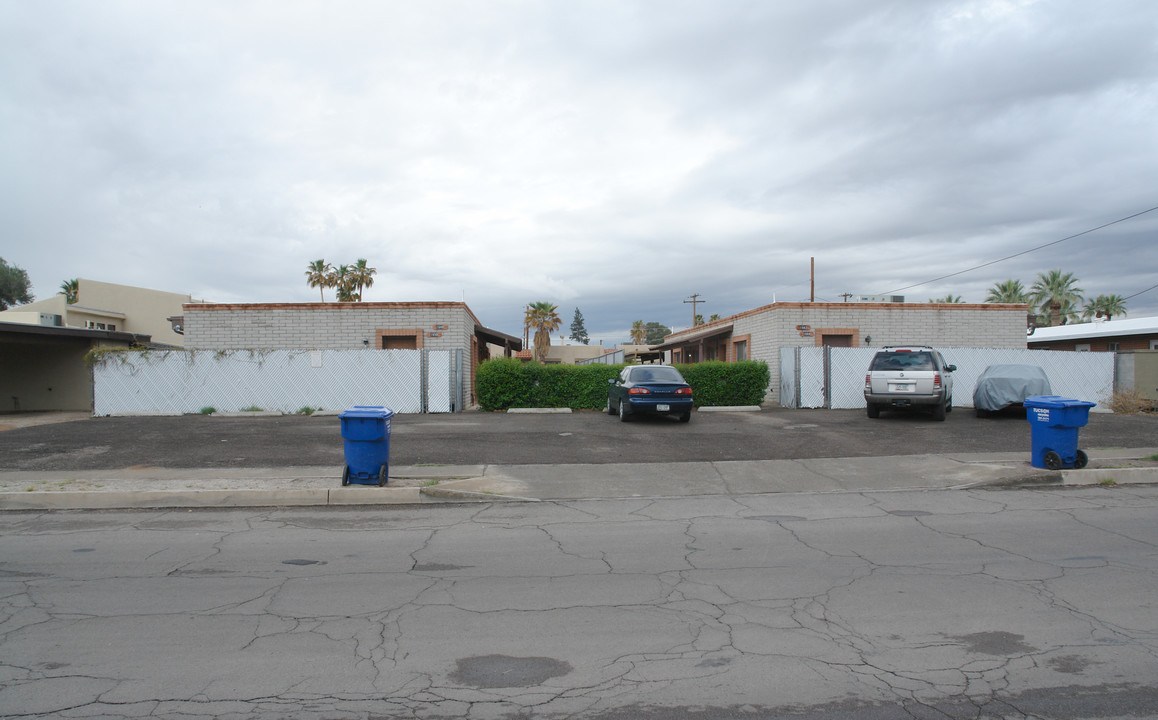 1642-44 48 50 N. Catalina Ave in Tucson, AZ - Building Photo