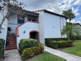 12260 Sag Harbor Ct in Wellington, FL - Building Photo