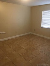 1221 SW 122nd Ave-Unit -207 in Miami, FL - Foto de edificio - Building Photo