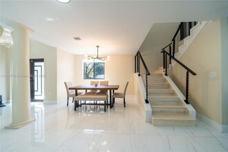 1451 SW 11th Pl in Fort Lauderdale, FL - Building Photo - Building Photo