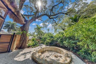 1000 NW 9th Ct in Miami, FL - Building Photo - Building Photo