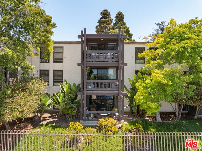 property at 7765 W 91st St