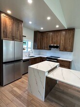 372-384 E 8th Ave in Chico, CA - Building Photo - Building Photo