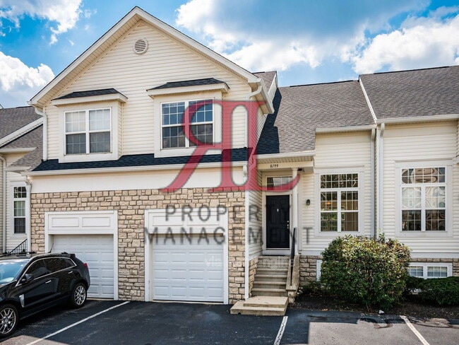 8199 Deering Oaks Dr in Columbus, OH - Building Photo - Building Photo