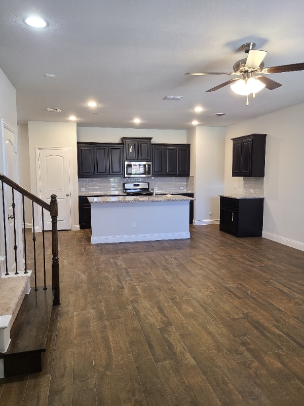 6820 Meadow Crest Dr in North Richland Hills, TX - Building Photo - Building Photo