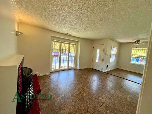 7500 Deerwood Ave in Oakland, CA - Building Photo - Building Photo