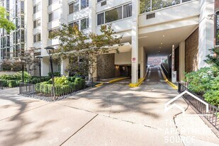 1358 N Dearborn St, Unit 5c in Chicago, IL - Building Photo
