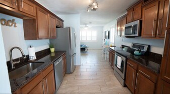 43 Seaview Dr in Ormond Beach, FL - Building Photo