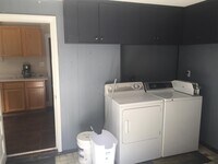 621 Hutchinson St photo'