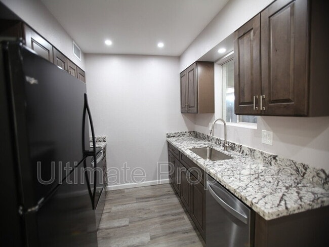 property at 10418 W Deanne Dr