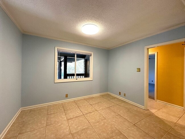 property at 1590 Springpoint Rd