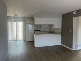 1400 Sangamon Dr in Belleville, IL - Building Photo