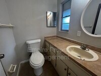 224 SE 16th Pl photo'