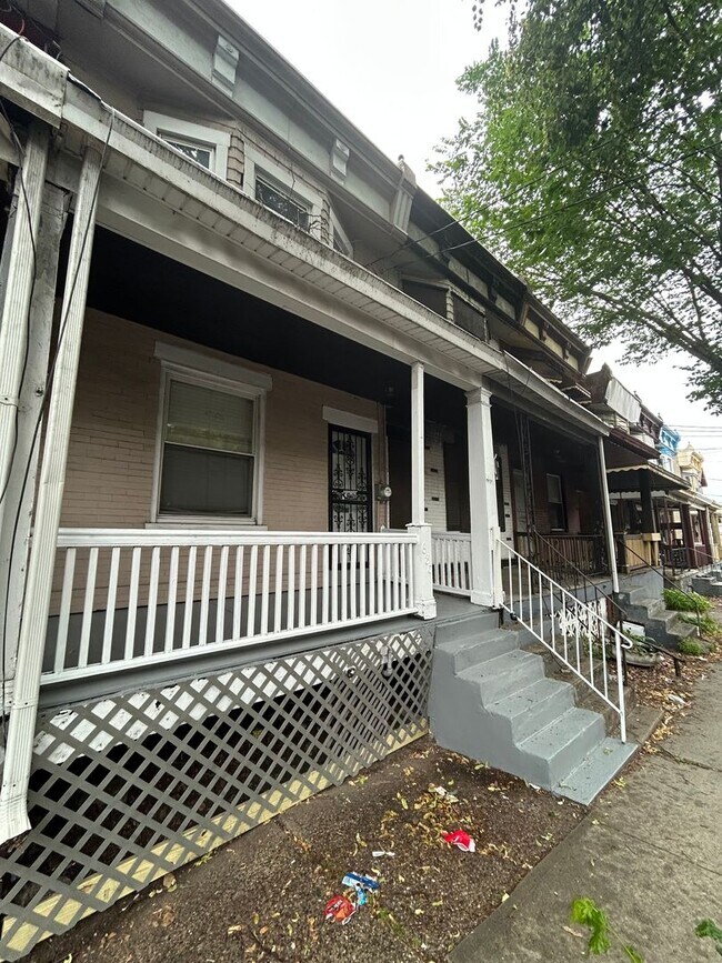 680 Southard St in Trenton, NJ - Building Photo - Building Photo