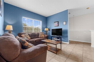 2835 Oakwater Dr in Kissimmee, FL - Foto de edificio - Building Photo