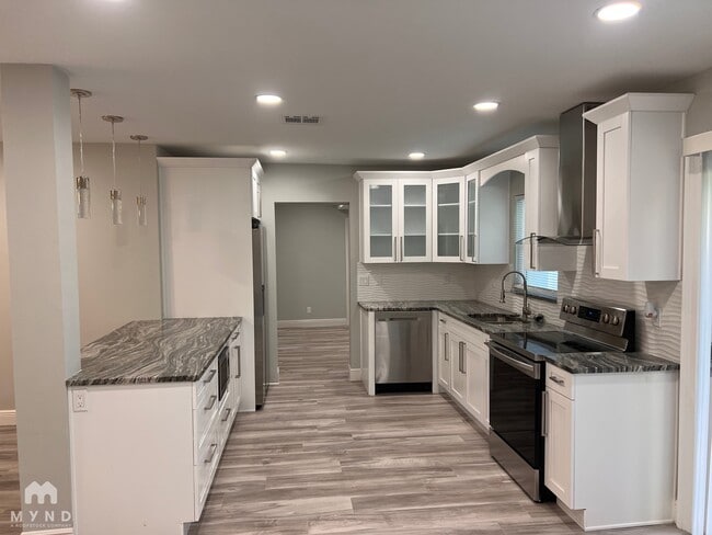 1560 Palmetto St in Clearwater, FL - Building Photo - Building Photo