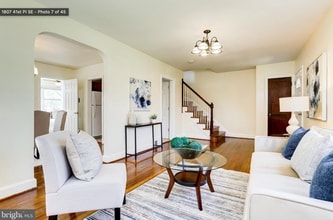 1807 41st Pl SE in Washington, DC - Foto de edificio - Building Photo