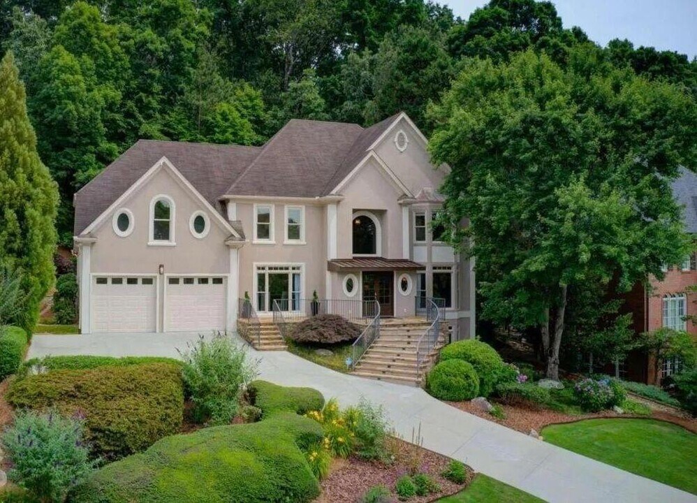 3850 Glenhurst Dr in Smyrna, GA - Building Photo