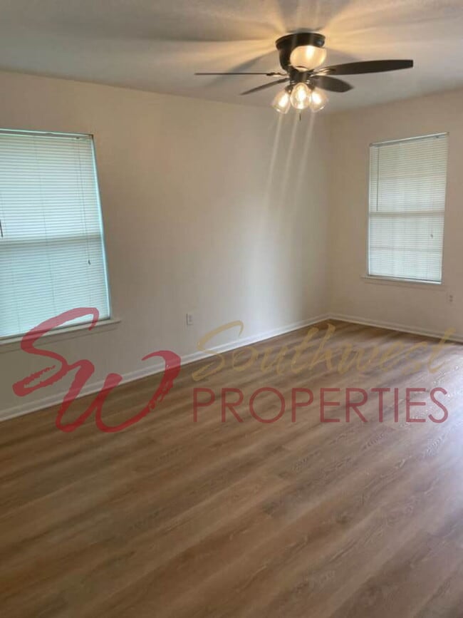 980 W Oak St in Stephenville, TX - Building Photo - Building Photo