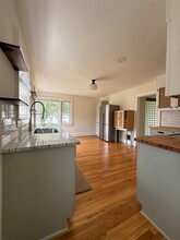 5120 Starkey Rd in Cave Spring, VA - Building Photo - Building Photo