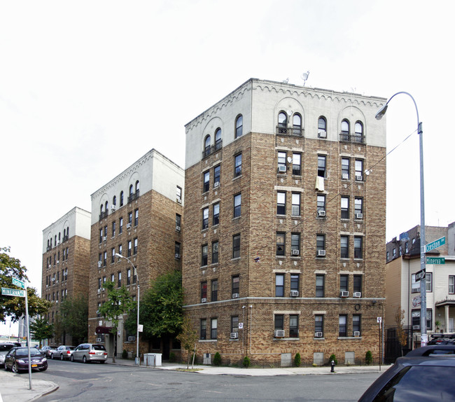 5 Minerva Pl in Bronx, NY - Building Photo - Building Photo