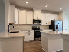 15274 Groveside Rd in Winter Garden, FL - Building Photo - Building Photo