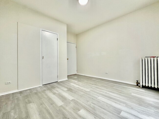 209 W 108th St in New York, NY - Building Photo - Building Photo