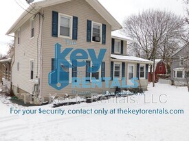 182 E Main St in Victor, NY - Building Photo