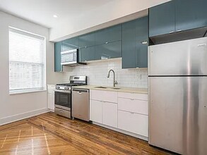 4816 Chester Ave in Philadelphia, PA - Foto de edificio - Building Photo