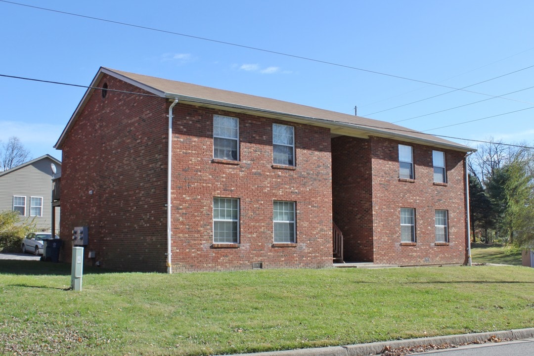 1350 Franklin Ave in Collinsville, IL - Building Photo