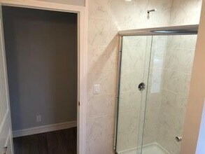 2412 E Lakeview Dr in Johnson City, TN - Building Photo - Building Photo