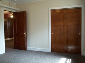 305 Oregon Ave, Unit 3 in West Dundee, IL - Building Photo - Building Photo
