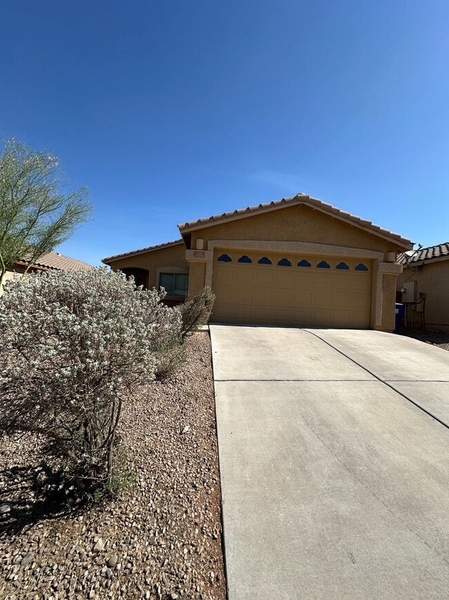 7305 E Weeping Willow Dr