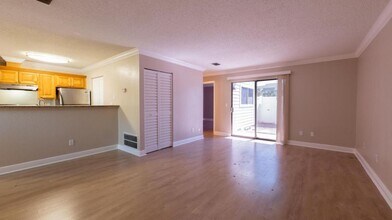 7298 Ulmerton Rd in Largo, FL - Building Photo - Building Photo