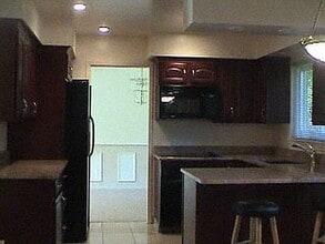 30010 Pleasant Trail in Southfield, MI - Building Photo - Building Photo