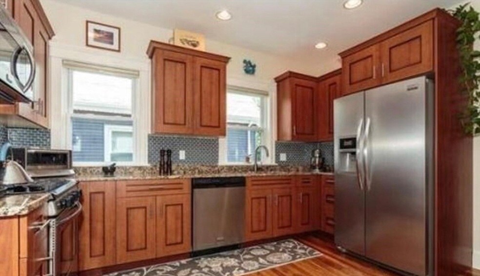 148 Albion St, Unit 7 in Somerville, MA - Building Photo