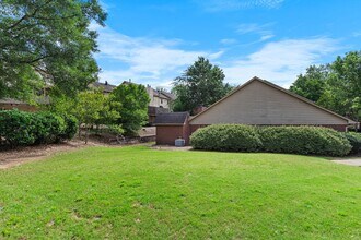 310 Chase Plantation Cir in Hoover, AL - Building Photo - Building Photo