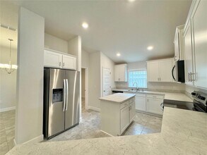 1180 Citrus Landings Blvd in Davenport, FL - Foto de edificio - Building Photo