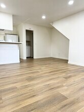 440 W Orangewood Ave in Anaheim, CA - Building Photo - Building Photo