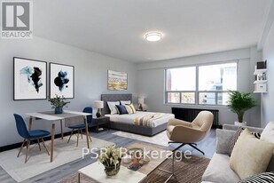 600 Eglinton Ave W in Toronto, ON - Building Photo