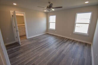 362 N Wyandotte St in Farmington, AR - Building Photo - Building Photo