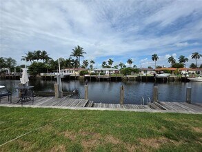 341 SE 6th Ave in Pompano Beach, FL - Foto de edificio - Building Photo