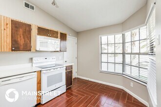 1830 Hallcrest Dr in Deltona, FL - Building Photo - Building Photo