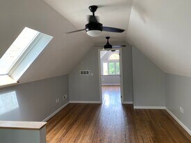 4237 Chambers St, Unit 2 in Cincinnati, OH - Building Photo