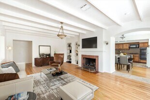 2163 Santa Rosa Ave in Altadena, CA - Building Photo