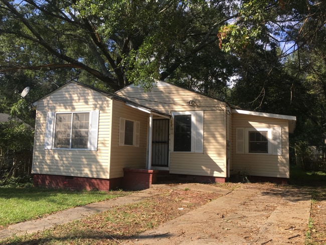 property at 1818 St Charles St